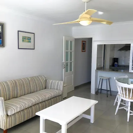 Front Papagayos Daire