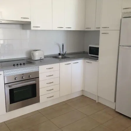 Front Papagayos Apartman *